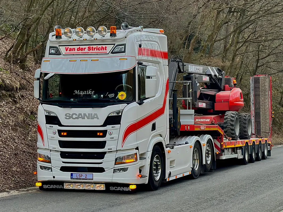 Transport — Scania V8